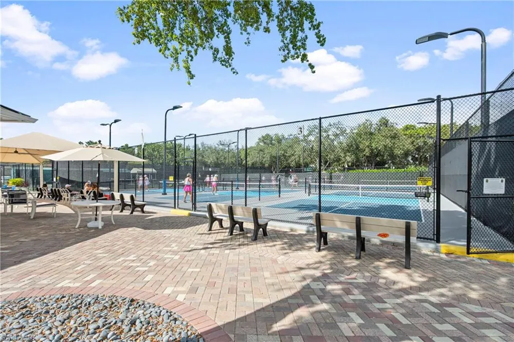 1742 Marsh RUN Naples, FL 34109