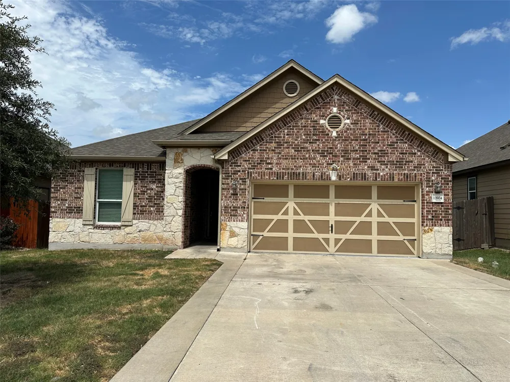 13904 Lyndon B Johnson Street Manor, TX 78653