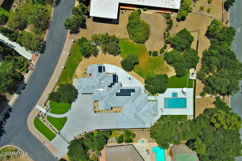 395 Sherwood Court Thousand Oaks, CA 91361