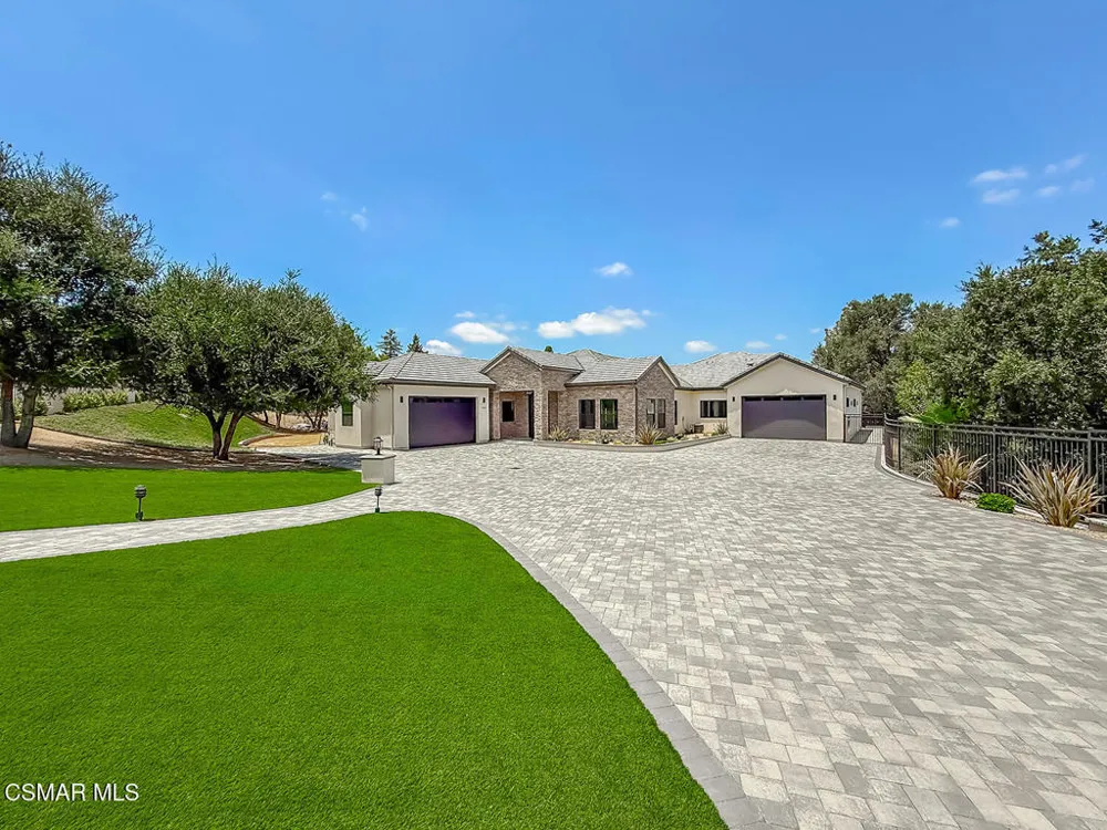395 Sherwood Court Thousand Oaks, CA 91361