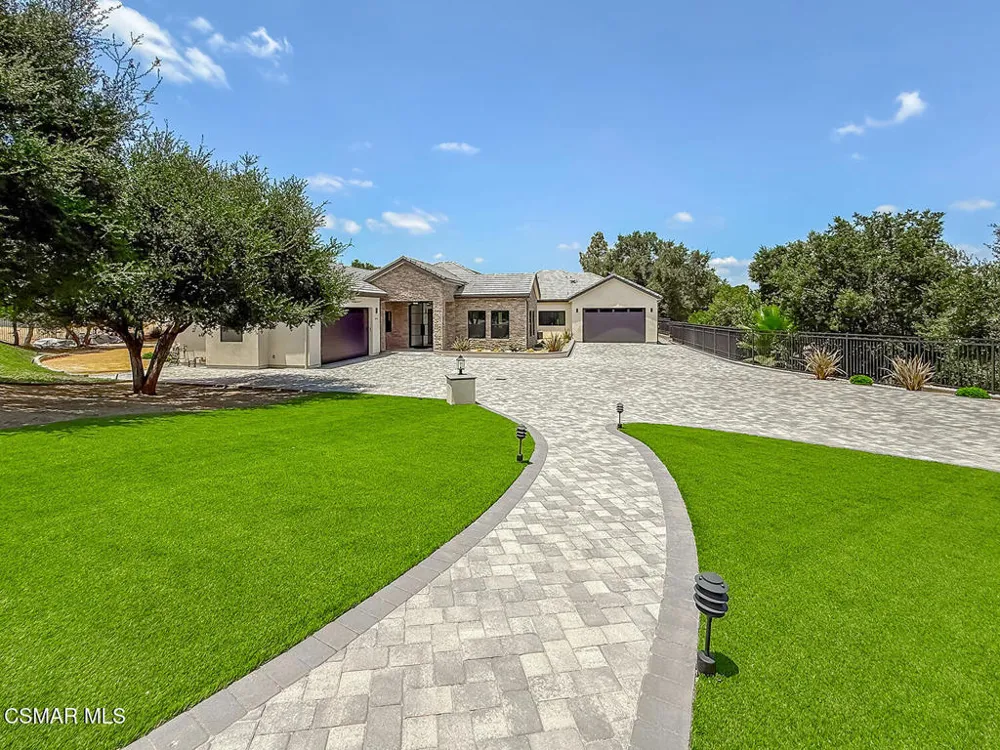 395 Sherwood Court Thousand Oaks, CA 91361