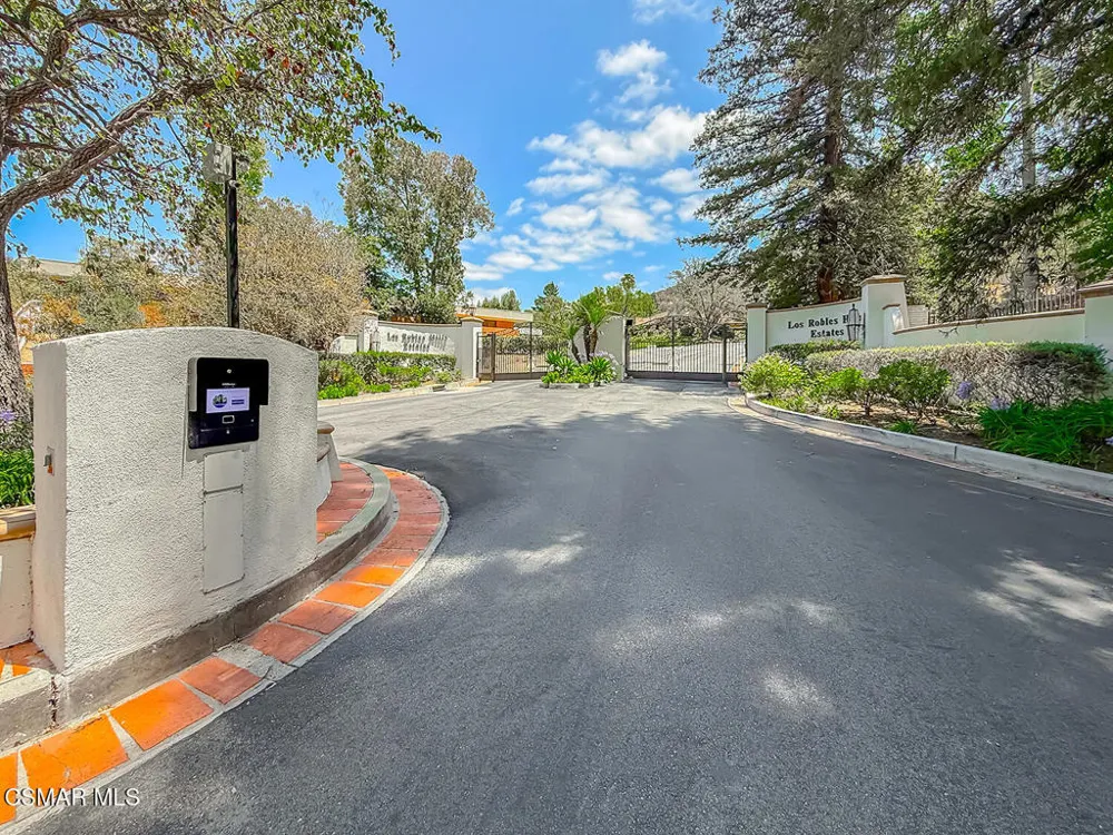 395 Sherwood Court Thousand Oaks, CA 91361