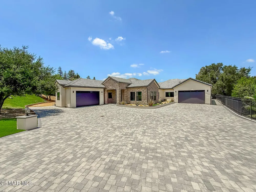 395 Sherwood Court Thousand Oaks, CA 91361