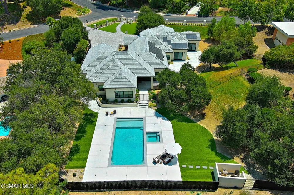395 Sherwood Court Thousand Oaks, CA 91361