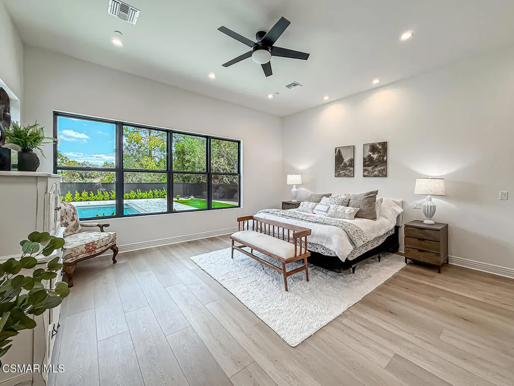 395 Sherwood Court Thousand Oaks, CA 91361