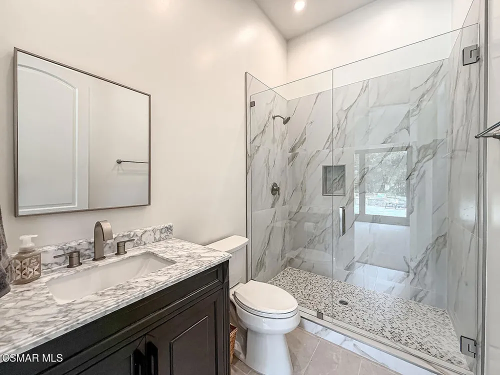 395 Sherwood Court Thousand Oaks, CA 91361