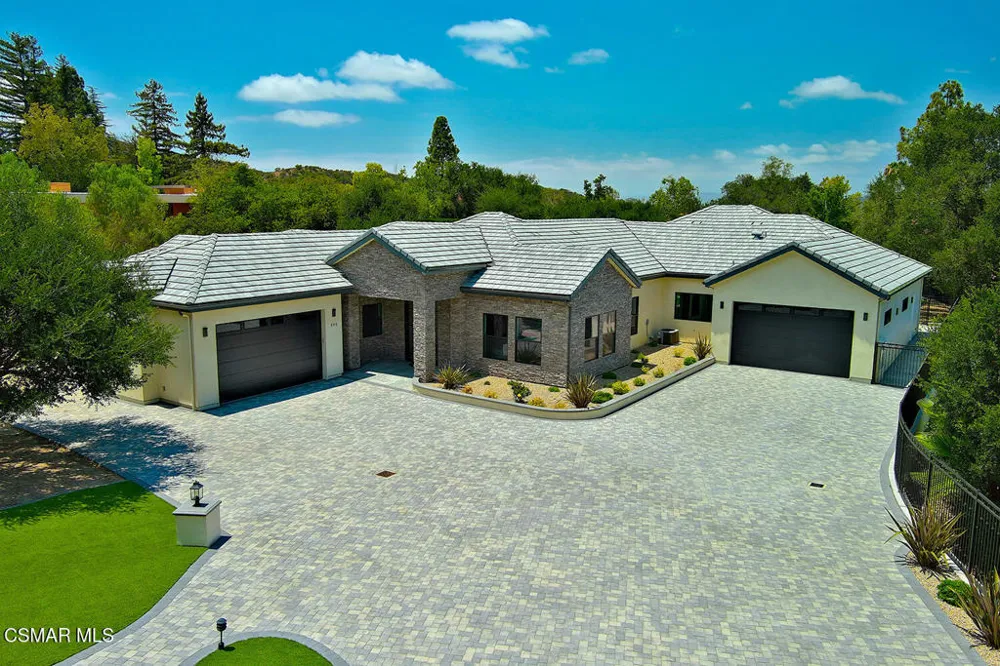 395 Sherwood Court Thousand Oaks, CA 91361