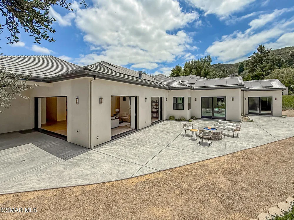 395 Sherwood Court Thousand Oaks, CA 91361
