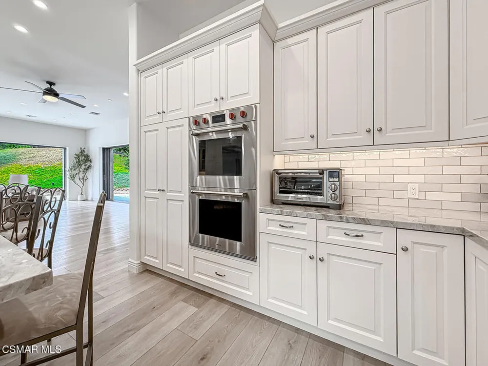 395 Sherwood Court Thousand Oaks, CA 91361