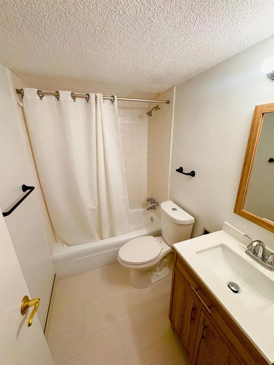 2565 S Ocean 2060 Boulevard #2060 Palm Beach, FL 33480