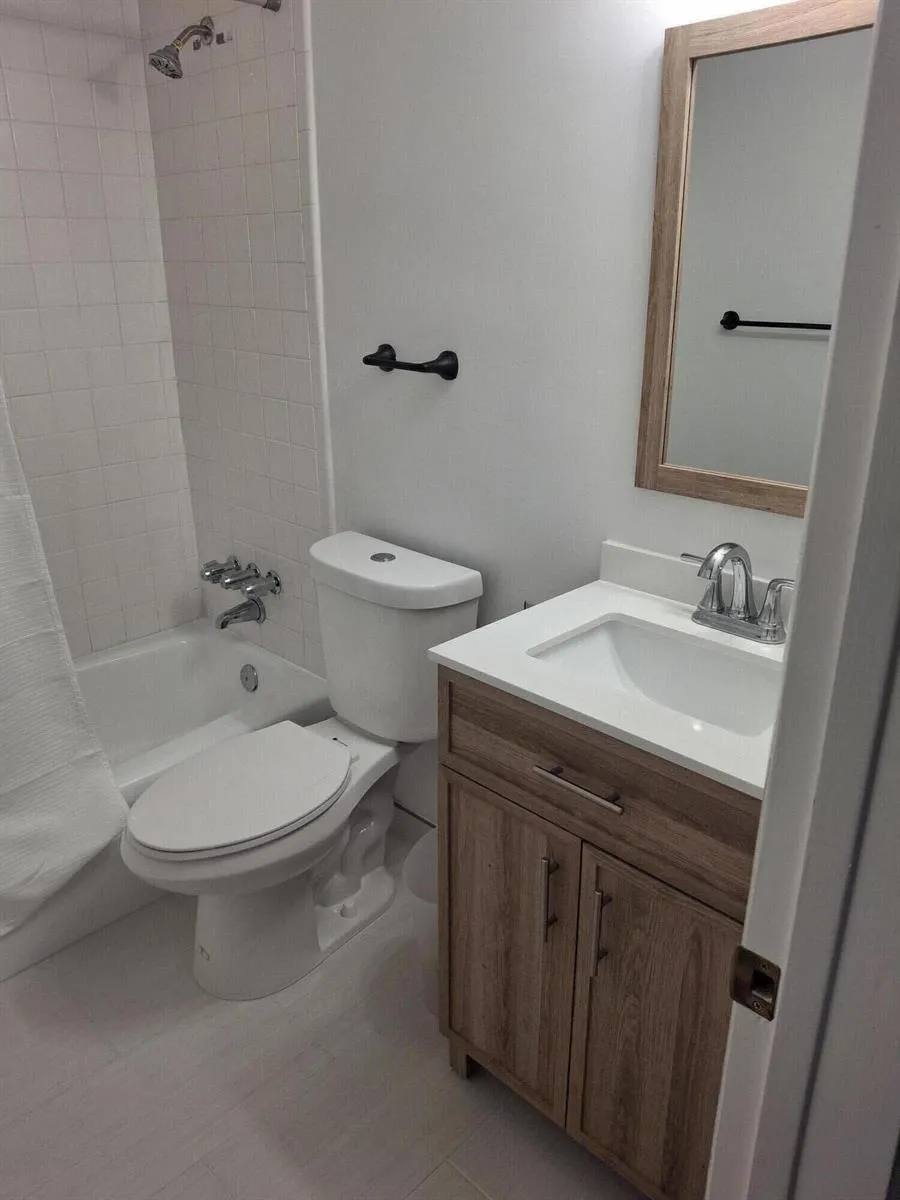 2565 S Ocean 2060 Boulevard #2060 Palm Beach, FL 33480