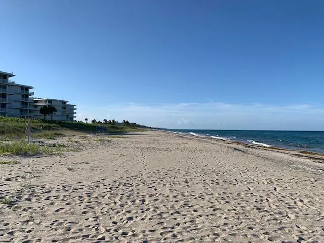 2565 S Ocean 2060 Boulevard #2060 Palm Beach, FL 33480