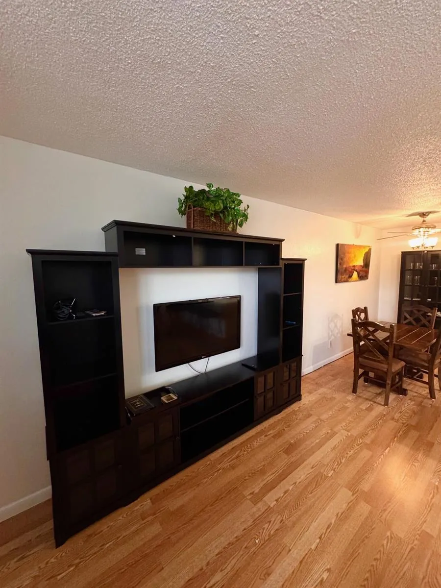 2565 S Ocean 2060 Boulevard #2060 Palm Beach, FL 33480