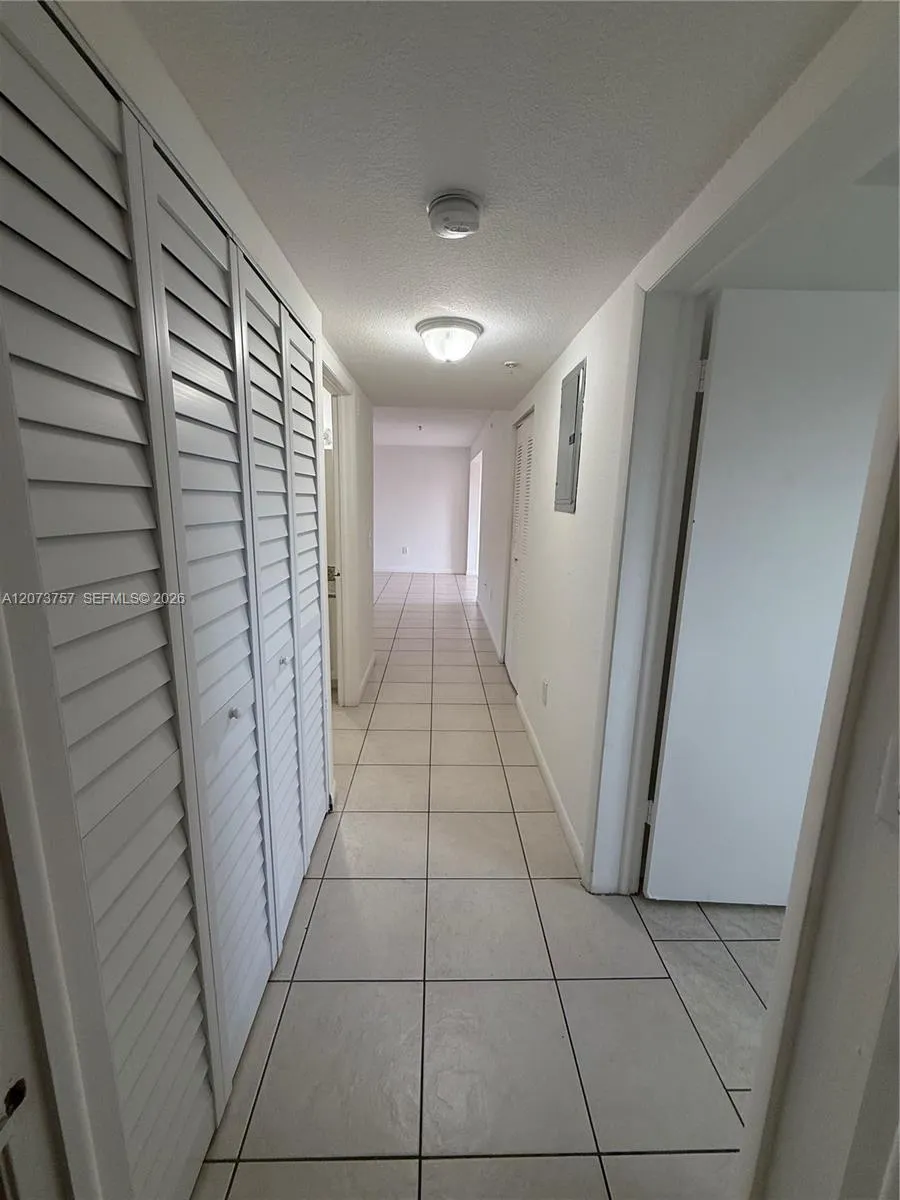 21 E 3rd St #507 Hialeah, FL 33010