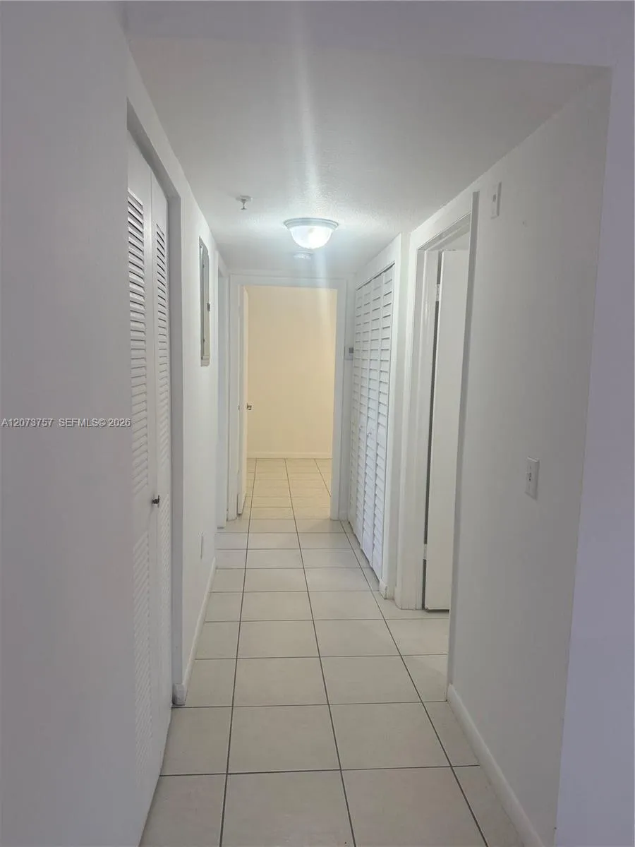 21 E 3rd St #507 Hialeah, FL 33010