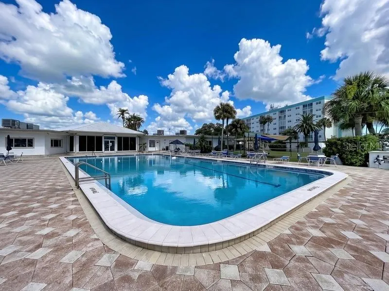 10351 REGAL DRIVE #5 Largo, FL 33774