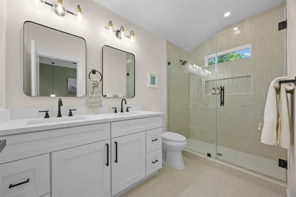 705 Campbell Street Lockhart, TX 78644