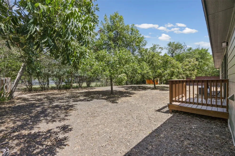 705 Campbell Street Lockhart, TX 78644