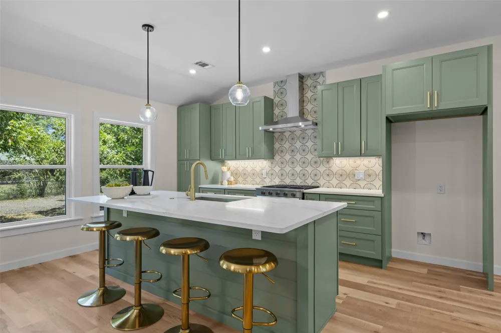 705 Campbell Street Lockhart, TX 78644
