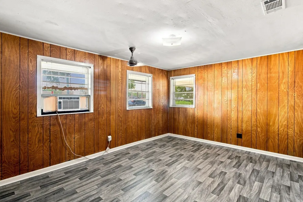 817 Masonic Oak Drive Brazoria, TX 77422