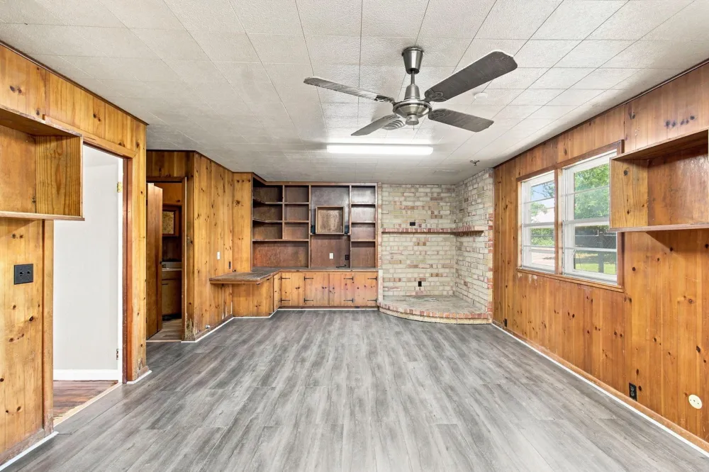 817 Masonic Oak Drive Brazoria, TX 77422