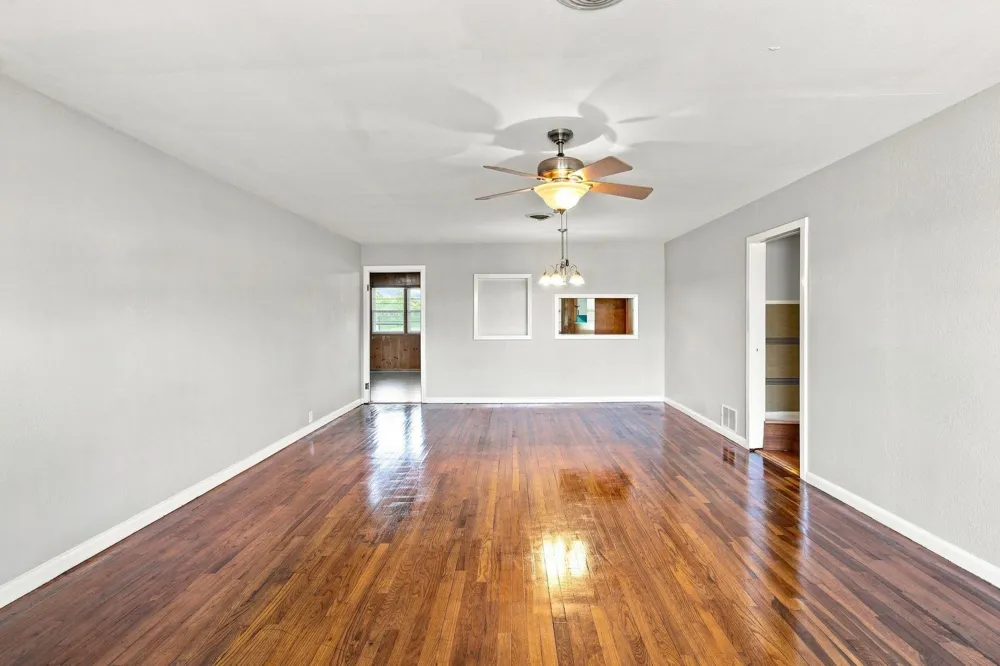 817 Masonic Oak Drive Brazoria, TX 77422