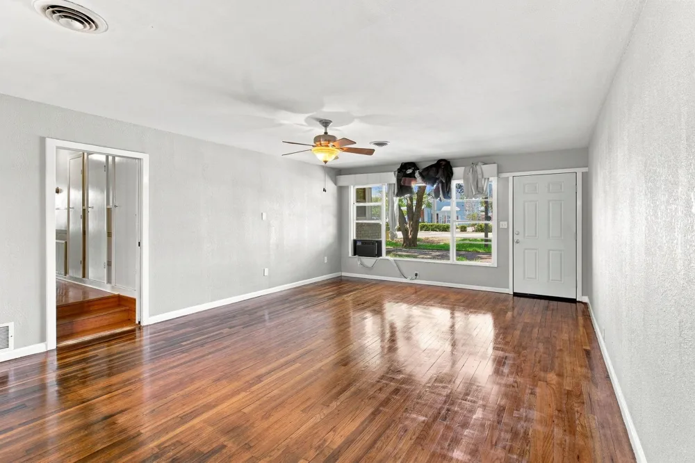 817 Masonic Oak Drive Brazoria, TX 77422