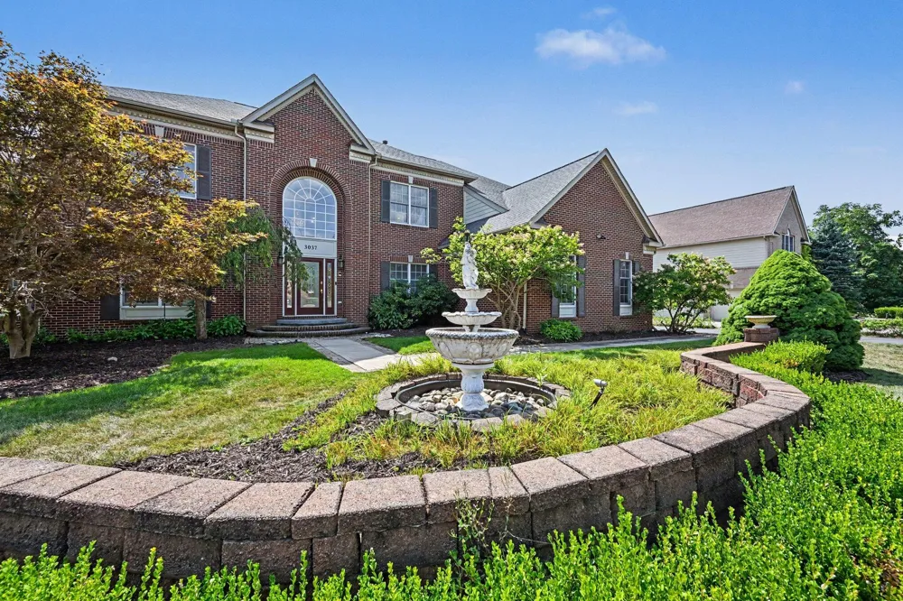 3037 Walnut Ridge Drive Ann Arbor, MI 48103