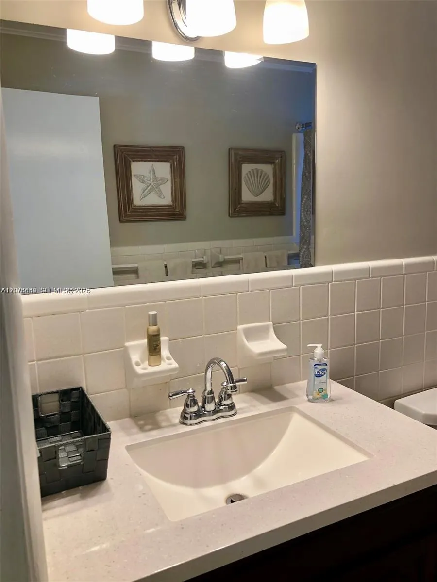 1241 Manor Dr Singer Island, FL 33404