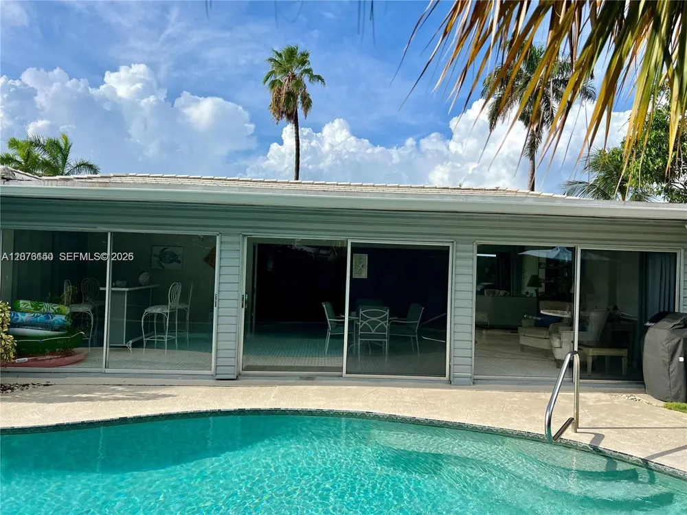 1241 Manor Dr Singer Island, FL 33404