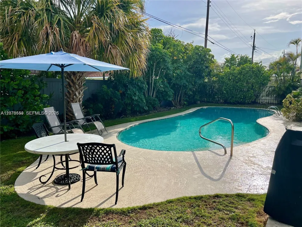 1241 Manor Dr Singer Island, FL 33404