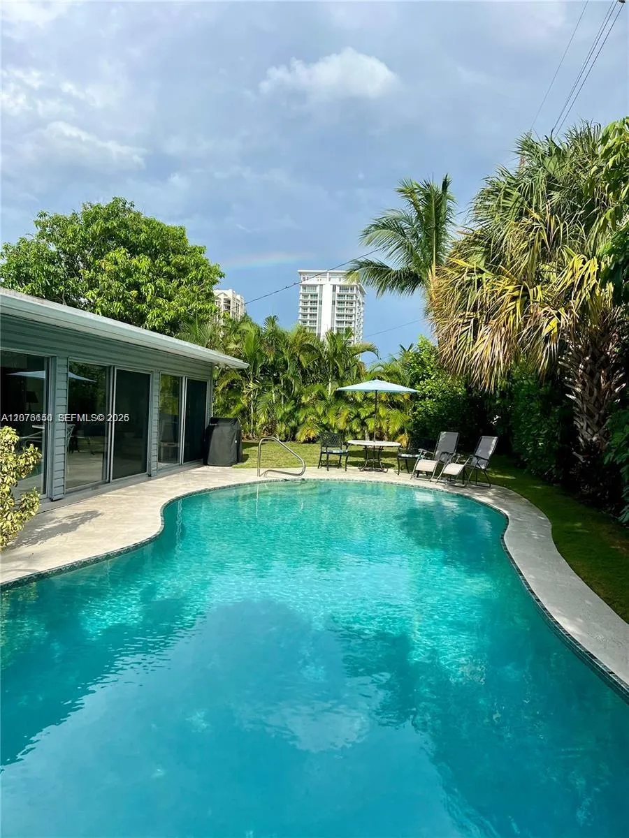 1241 Manor Dr Singer Island, FL 33404
