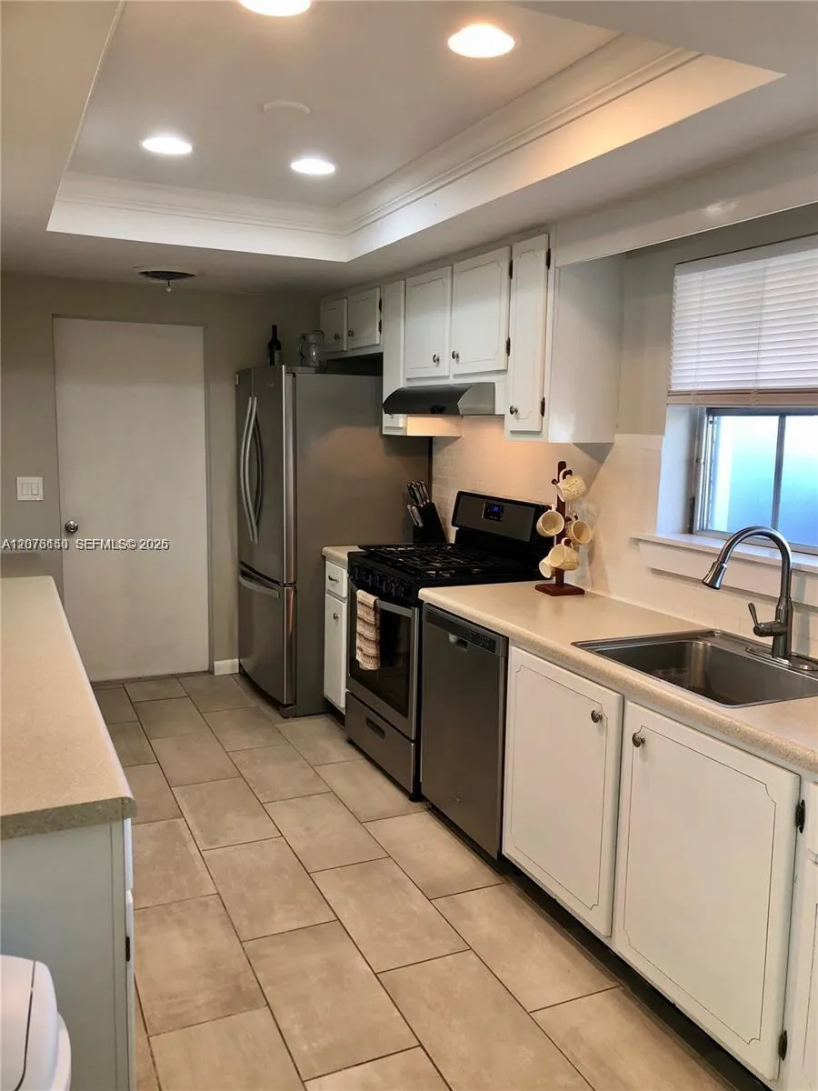 1241 Manor Dr Singer Island, FL 33404
