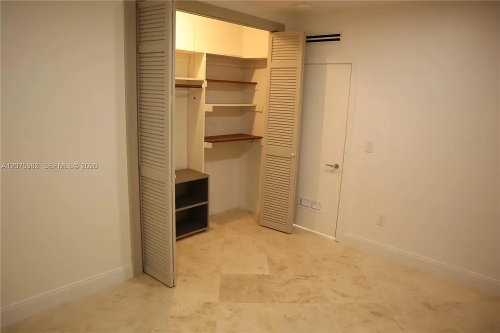 13105 Ixora Ct #112 North Miami, FL 33181