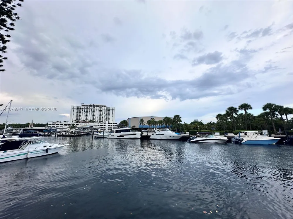 13105 Ixora Ct #112 North Miami, FL 33181