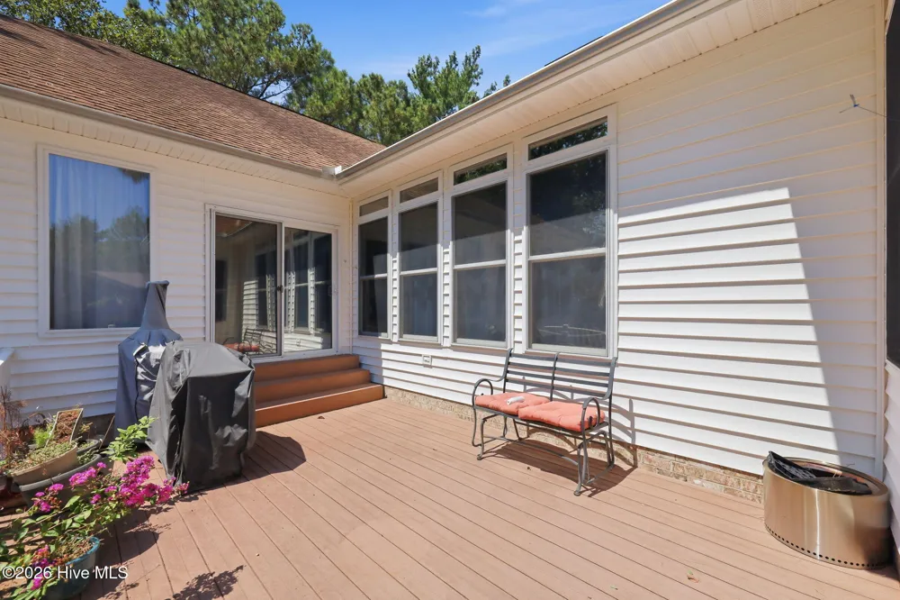 104 Fox Run Court West End, NC 27376