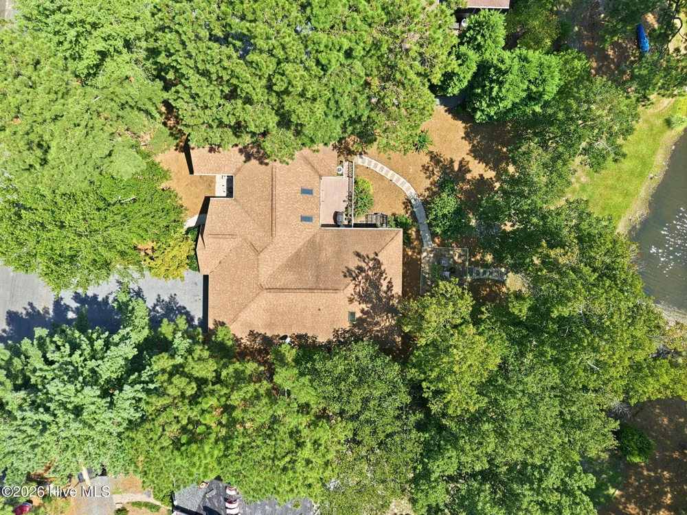 104 Fox Run Court West End, NC 27376