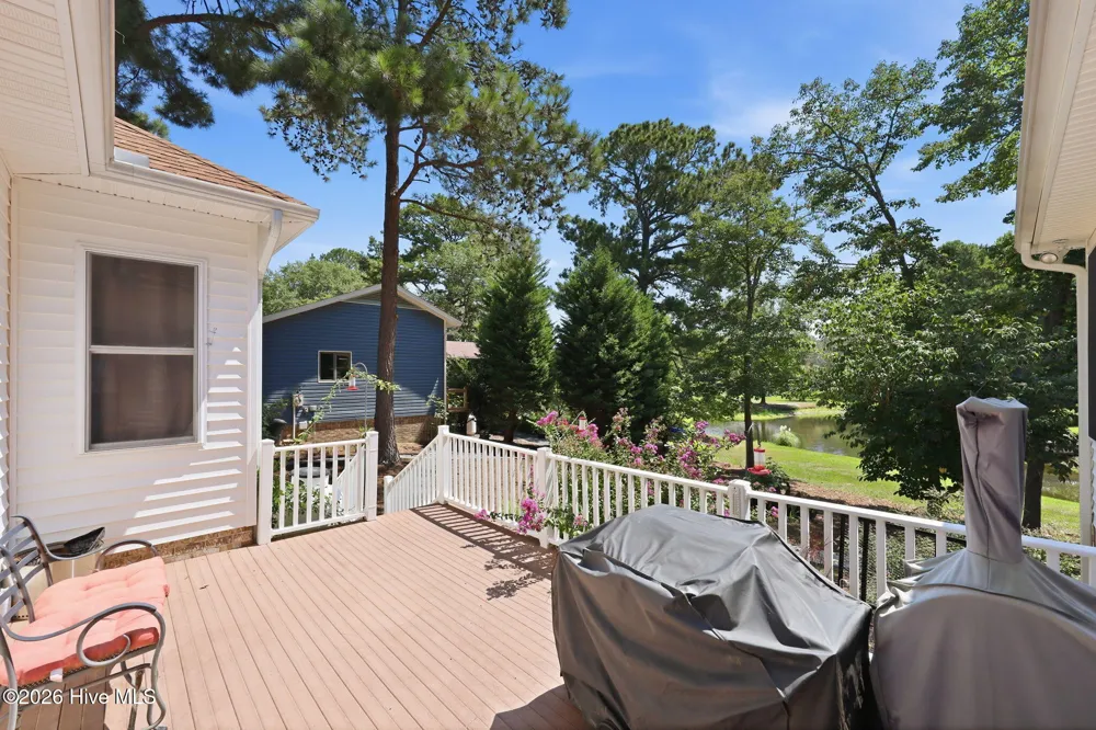 104 Fox Run Court West End, NC 27376