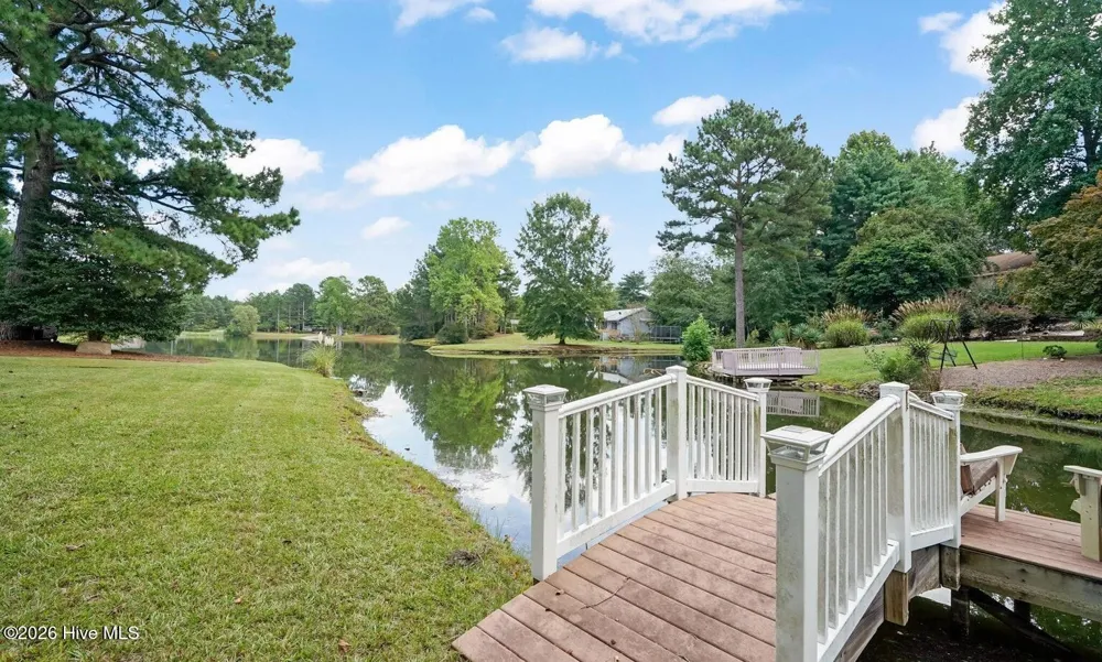104 Fox Run Court West End, NC 27376