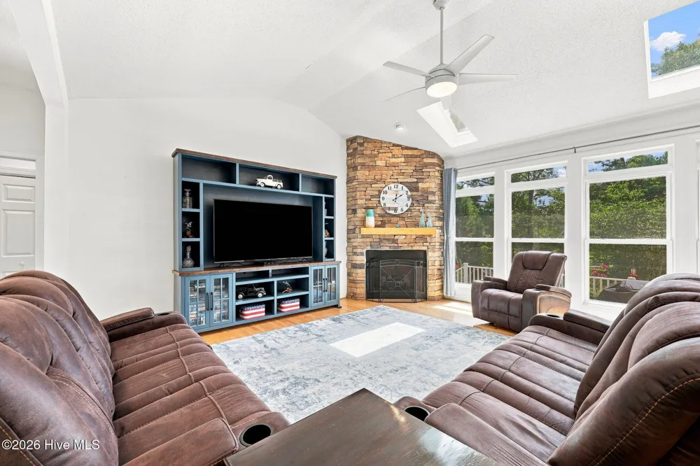 104 Fox Run Court West End, NC 27376
