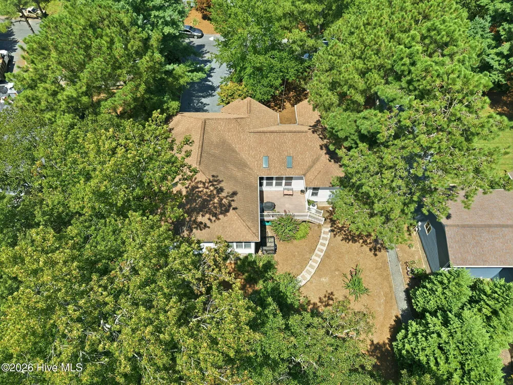 104 Fox Run Court West End, NC 27376