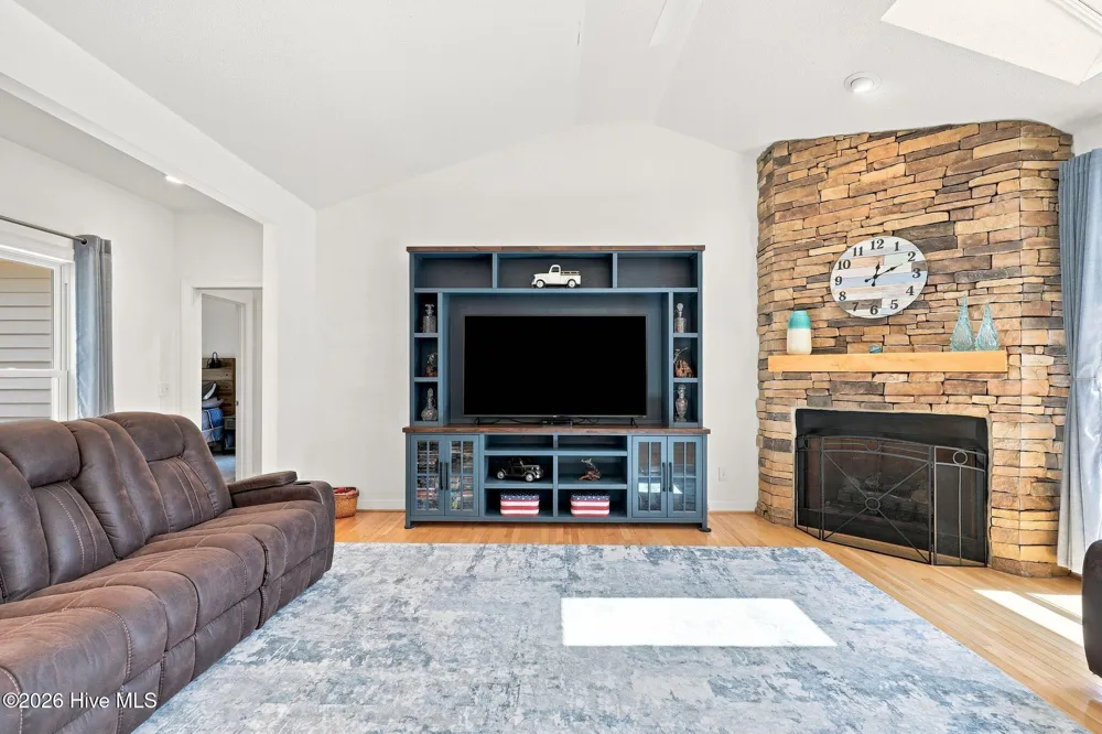 104 Fox Run Court West End, NC 27376