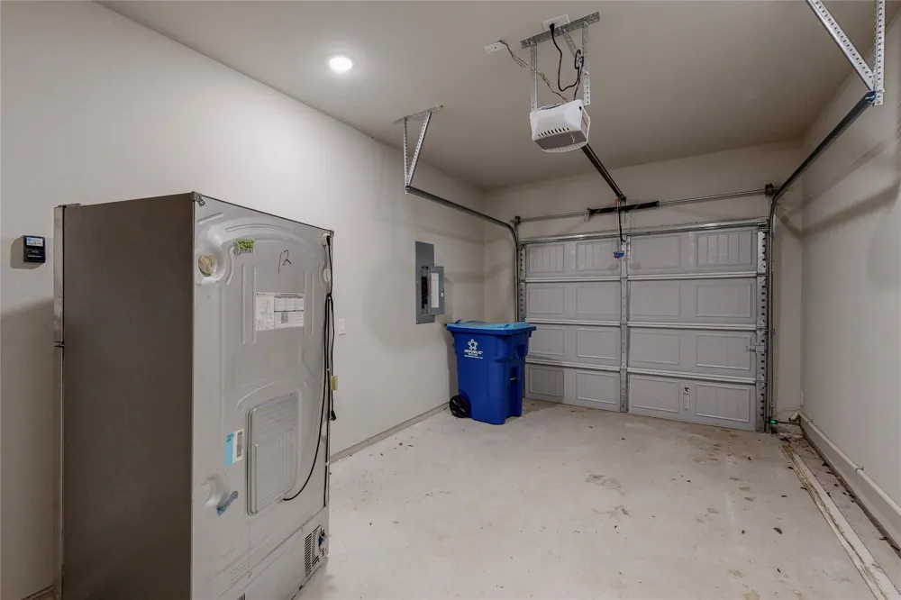 618 W Sears Street Denison, TX 75020