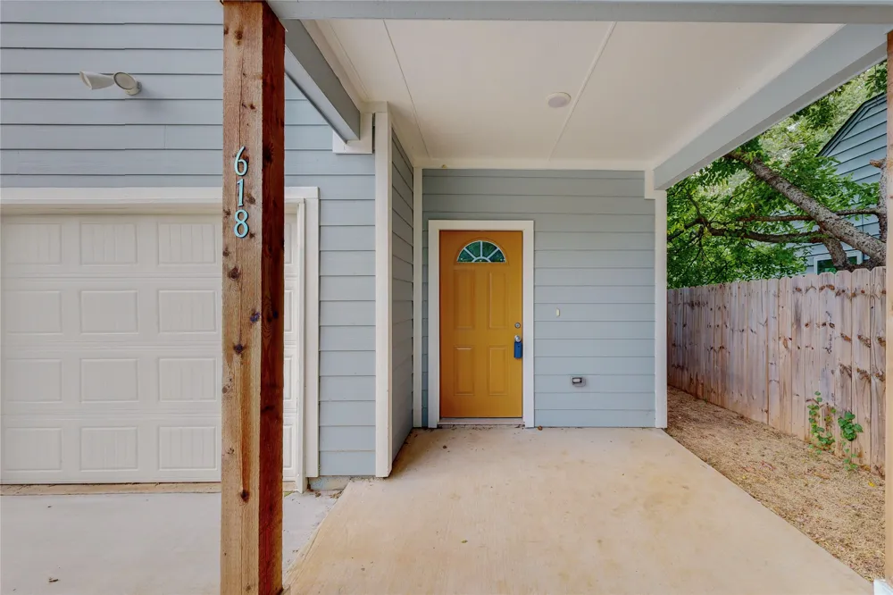 618 W Sears Street Denison, TX 75020