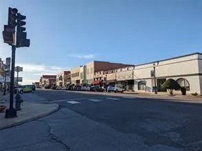 618 W Sears Street Denison, TX 75020