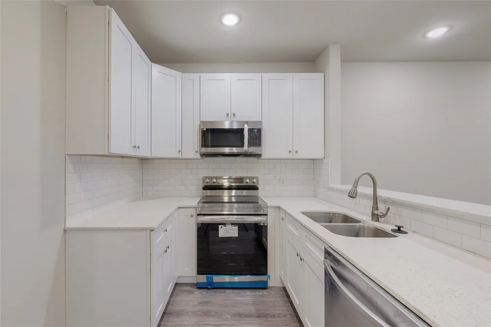 618 W Sears Street Denison, TX 75020