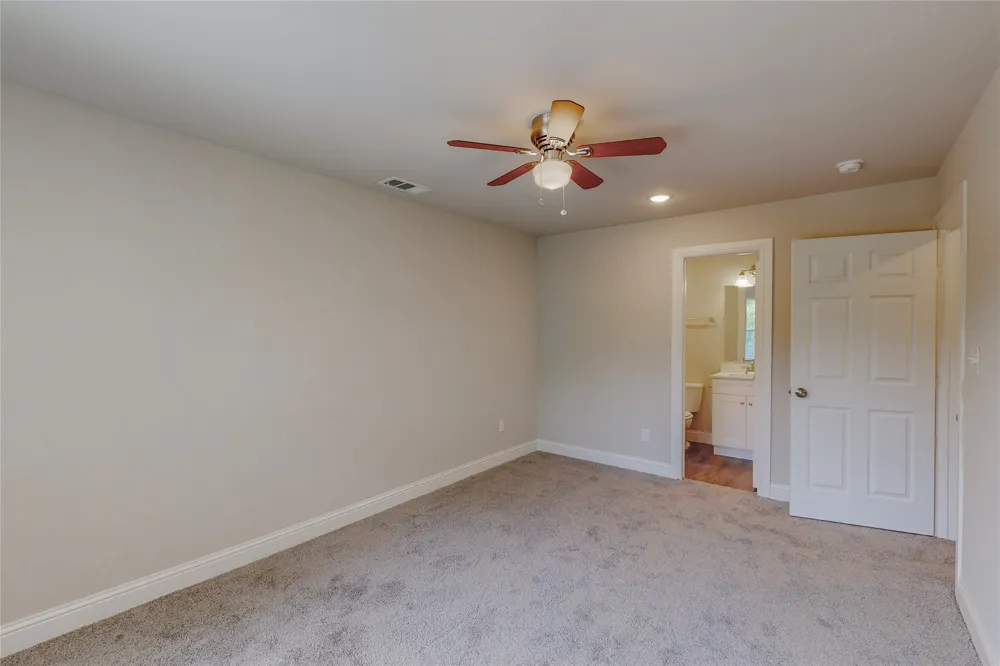 618 W Sears Street Denison, TX 75020