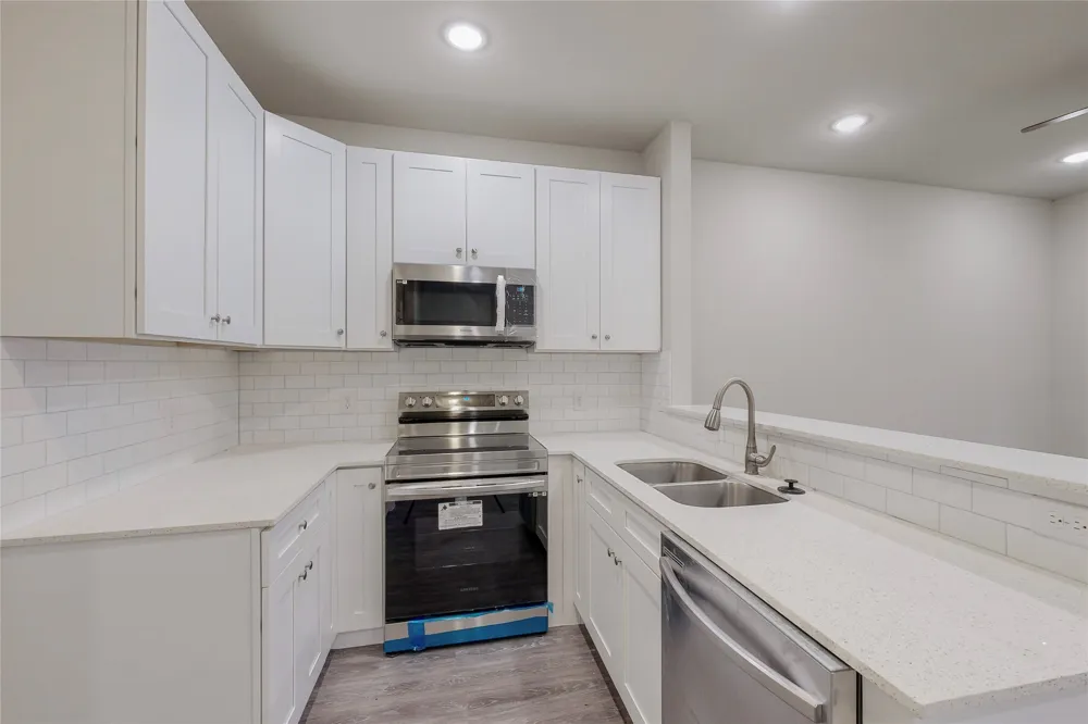 618 W Sears Street Denison, TX 75020