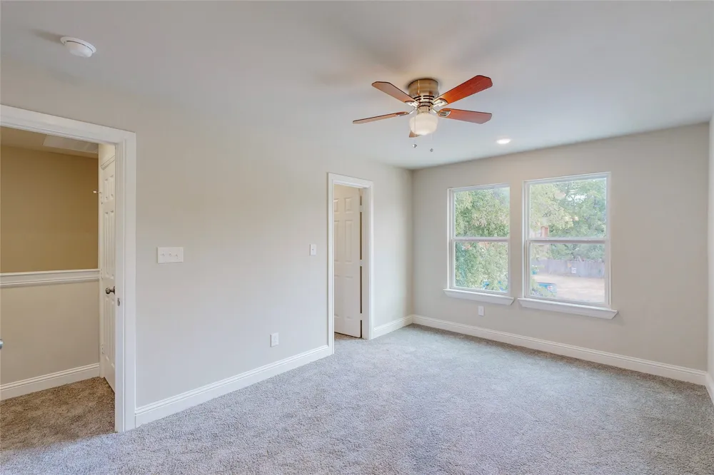 618 W Sears Street Denison, TX 75020