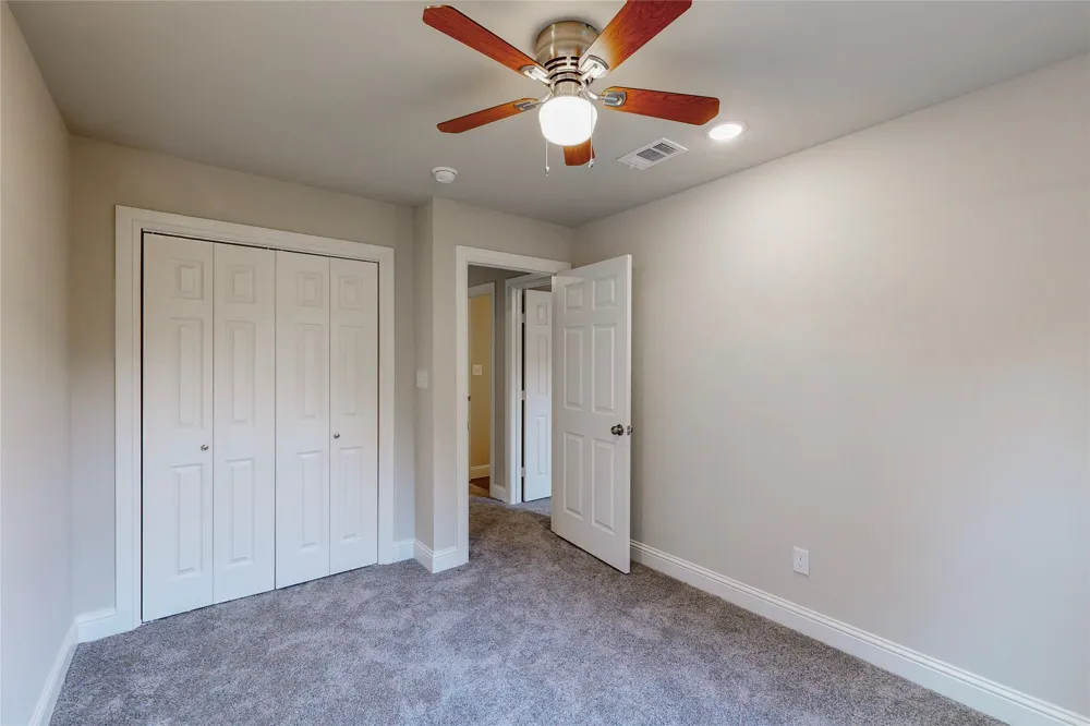 618 W Sears Street Denison, TX 75020